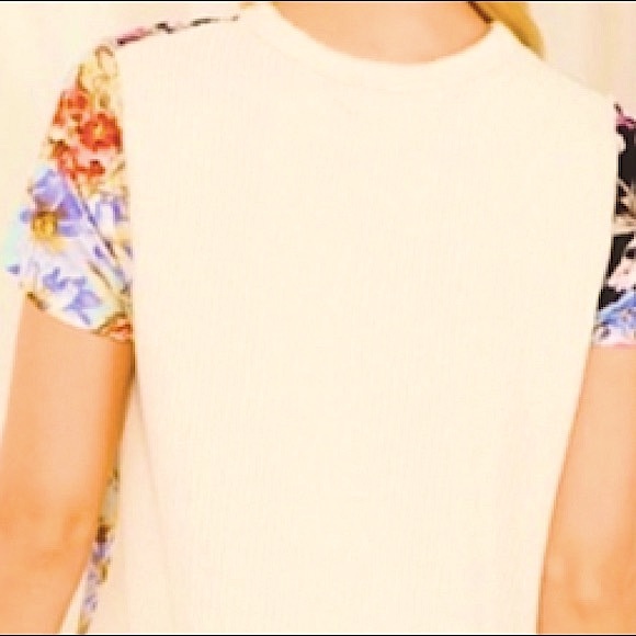 ✌🏼 #1334 Color Block Floral Contrast Gorgeous Tee - Picture 11 of 17